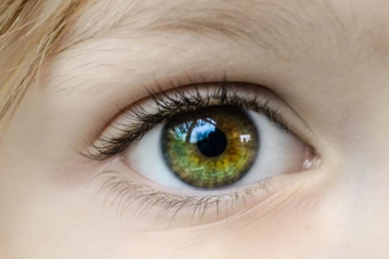 13 Spiritual Meanings of Hazel Eyes & Superstitions