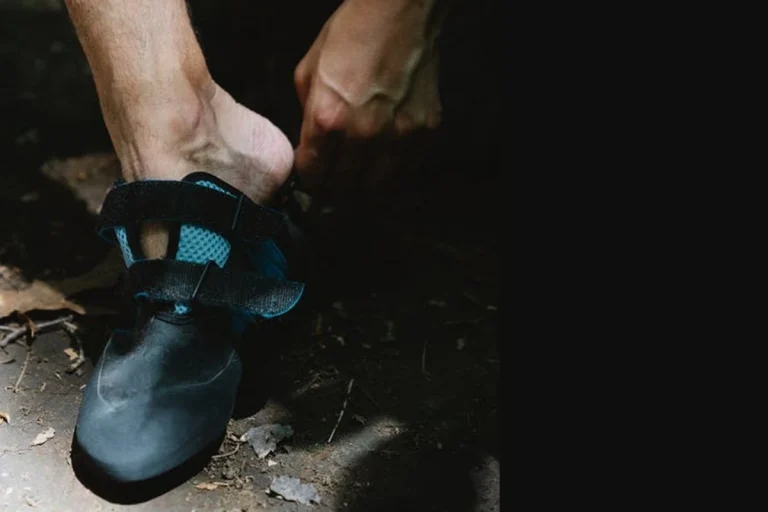 itchy-right-foot-meaning-superstition-female-male-spiritual-biblical