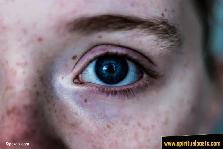 Mole in Eye Meaning: Eyeball, Eyelid, Eyebrow Moles 