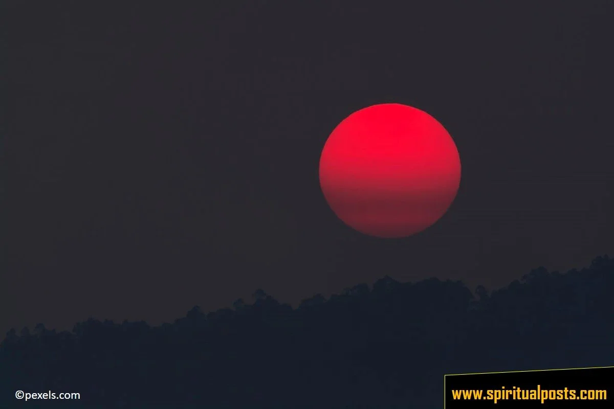 red-moon-blood-moon-spiritual-meaning