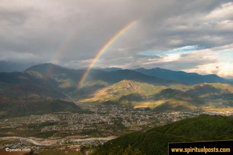 9 Biblical & Spiritual Meanings of Double Rainbow