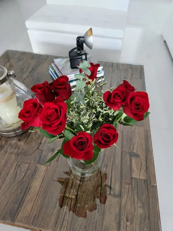 red-rose-meaning-in-art-and-literature