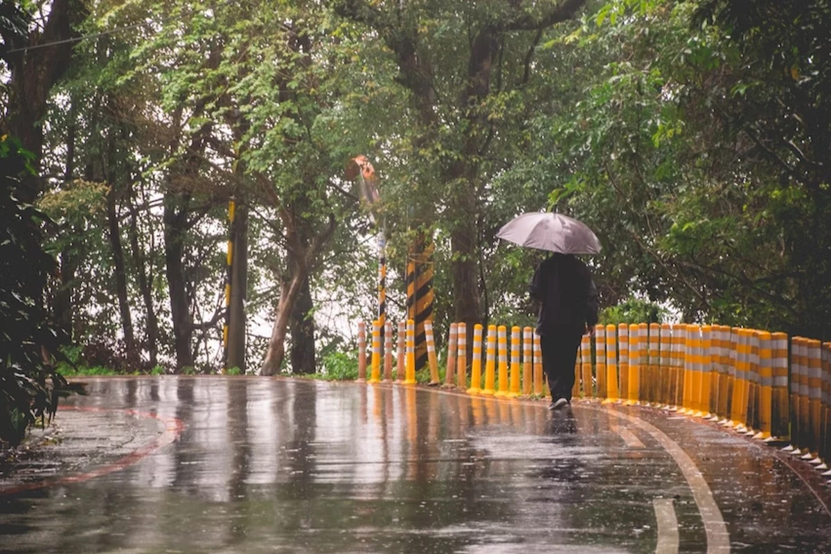 spiritual-meaning-of-sunshower-raining-while-the-sun-is-out