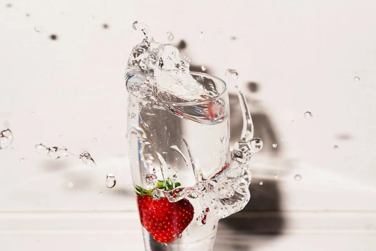 overflowing-water-in-dream-spiritual-meaning-interpretations